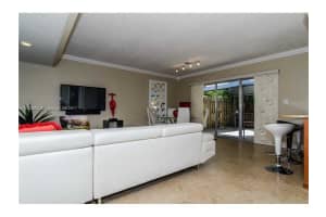 7134 NW 169th St, Hialeah, FL 33015, Sold 03/28/17