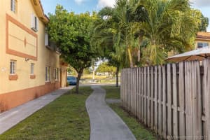 17342 NW 74th Ave, Hialeah, FL 33015, Sold 05/11/17