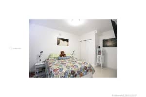 335 Ocean Dr, Miami Beach, FL 33139, Sold 03/03/17