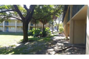 7617 NW 42nd Pl, Sunrise, FL 33351, Sold 03/17/17