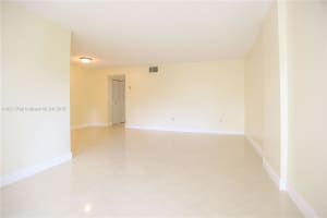 240 Collins Ave #3e, Miami Beach, FL 33139, Sold 06/19/17