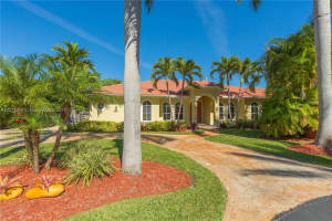 8201 SW 193rd St, Cutler Bay, FL 33157, Sold 05/12/17