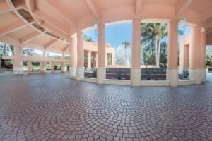 300 South Pointe Dr, Miami Beach, FL 33139, Sold 06/19/17