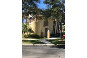 680 NW 79th Terrace, Pembroke Pines, FL 33024, Sold 03/30/17