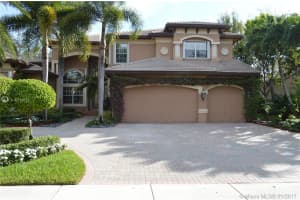 2900 W Lake Vista Cir, Davie, FL 33328, Sold 02/28/17