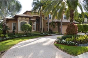 2900 W Lake Vista Cir, Davie, FL 33328, Sold 02/28/17