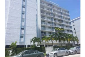 1045 10th St, Miami Beach, FL 33139, Sold 05/11/17