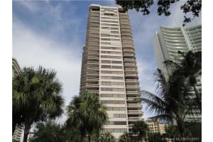 20185 E Country Club Dr, Miami, FL 33180, Sold 10/10/17