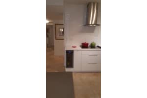 800 NE 195th St, Miami, FL 33179, Sold 10/19/17