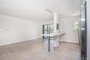 221 Meridian Ave, Miami Beach, FL 33139, Sold 06/21/17