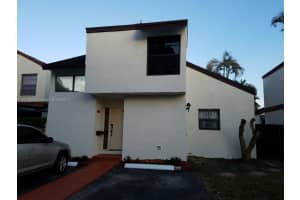 9719 NW 6th Ln, Miami, FL 33172, Sold 04/05/17