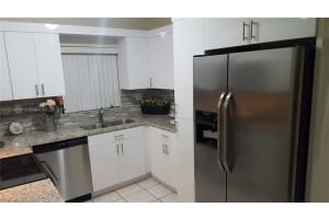 9719 NW 6th Ln, Miami, FL 33172, Sold 04/05/17