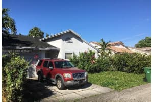 920 SW 108th Ave, Pembroke Pines, FL 33025, Sold 03/31/17