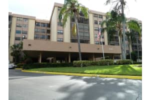 900 NE 195th St, Miami, FL 33179, Sold 06/30/17