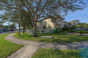 9142 NW 40th Pl, Sunrise, FL 33351, Sold 06/20/17