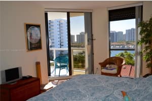 3600 Yacht Club Dr, Aventura, FL 33180, Sold 06/07/17