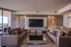 60 Edgewater Dr #9d, Coral Gables, FL 33133, Sold 05/17/17