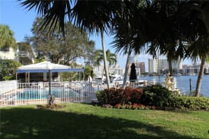2000 Diana Dr, Hallandale Beach, FL 33009, Sold 03/31/17
