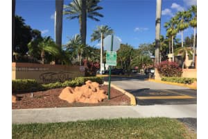 7927 SW 104th St, Miami, FL 33156, Sold 03/01/17