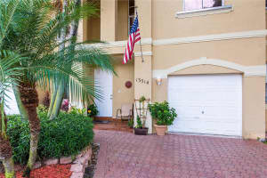 13514 NW 7th St, Pembroke Pines, FL 33028, Sold 03/10/17