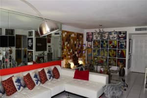 6061 Collins Ave #16e, Miami Beach, FL 33141, Sold 03/13/17