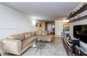 1605 Bay Rd, Miami Beach, FL 33139, Sold 04/11/17