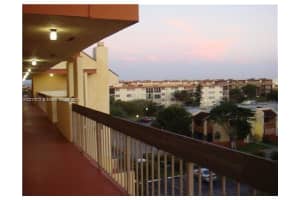 8881 Fontainebleau Blvd, Miami, FL 33172, Sold 05/12/17