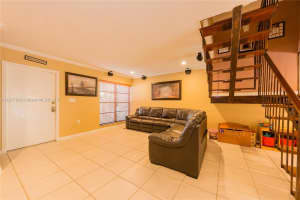 6530 Kendale Lakes Dr, Miami, FL 33183, Sold 03/31/17
