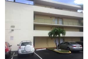 8820 Fontainebleau Blvd, Miami, FL 33172, Sold 06/08/17