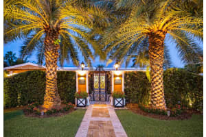 2424 NE 22nd Terrace, Fort Lauderdale, FL 33305, Sold 04/17/17