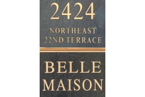 2424 NE 22nd Terrace, Fort Lauderdale, FL 33305, Sold 04/17/17