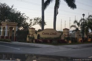 5600 NW 107th Ave APT 1404, Doral, FL 33178, Sold 07/25/17