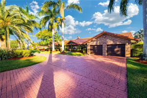 11945 SW 15th Ct, Davie, FL 33325, Sold 04/28/17