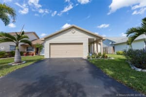 8401 SW 41st Ct, Davie, FL 33328, Sold 04/13/17