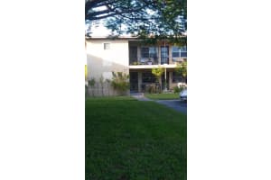 383 E 4th Ave, Hialeah, FL 33010, Sold 03/17/17