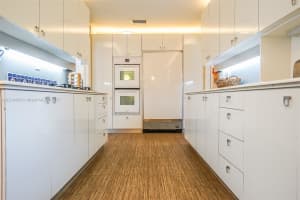 19921 NE 10th Pl, Miami, FL 33179, Sold 05/18/17