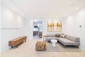 700 16th St, Miami Beach, FL 33139, Sold 05/18/17