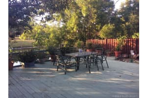 552 NW 98th Ct, Miami, FL 33172, Sold 09/22/17