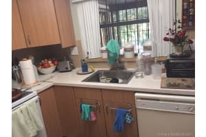 552 NW 98th Ct, Miami, FL 33172, Sold 09/22/17