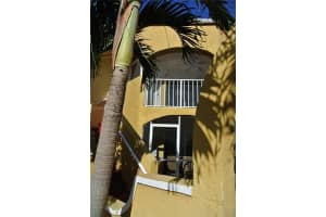 15615 SW 74th Cir Dr, Miami, FL 33193, Sold 04/03/17