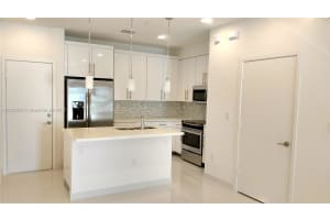 2630 NE 213th St, Miami, FL 33180, Sold 04/28/17