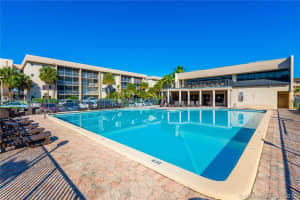 17000 NW 67th Ave, Hialeah, FL 33015, Sold 10/10/17