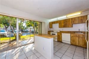 17000 NW 67th Ave, Hialeah, FL 33015, Sold 10/10/17