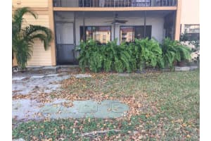 19055 NW 62nd Ave, Hialeah, FL 33015, Sold 04/10/17