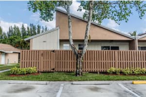 15750 Woodgate Ct, Sunrise, FL 33326, Sold 04/17/17