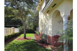 7400 NW 178th St, Hialeah, FL 33015, Sold 06/30/17