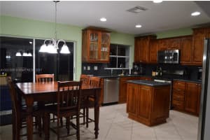 20870 NW 14th St, Pembroke Pines, FL 33029, Sold 04/14/17