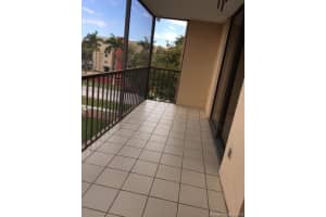 900 NE 195th St, Miami, FL 33179, Sold 09/21/17