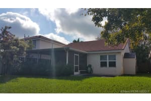 8361 SW 44th Pl, Davie, FL 33328, Sold 06/15/17
