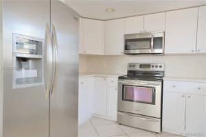 2829 Indian Creek Dr, Miami Beach, FL 33140, Sold 09/01/17